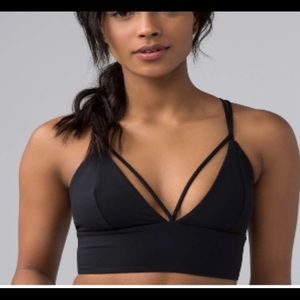 Lululemon sports bra